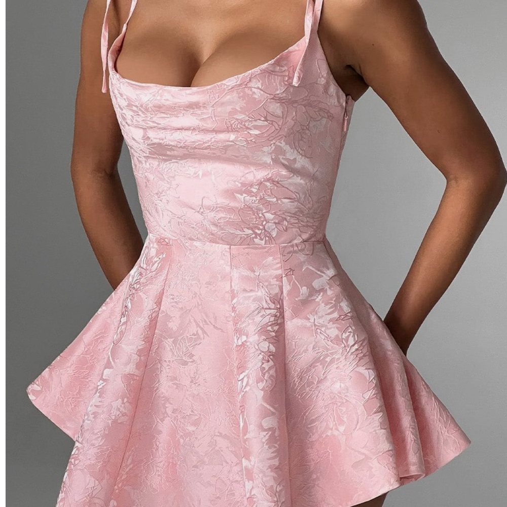 Chic Pink Floral Mini Dress